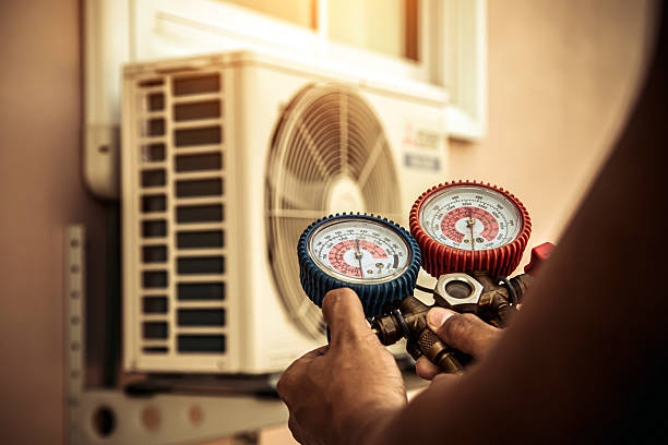 Professional Hvac Maintenance technician working in Point Harbor, NC